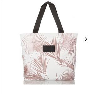 ALOHA Collection Day Palms Day Tripper In Rose Gold NWT